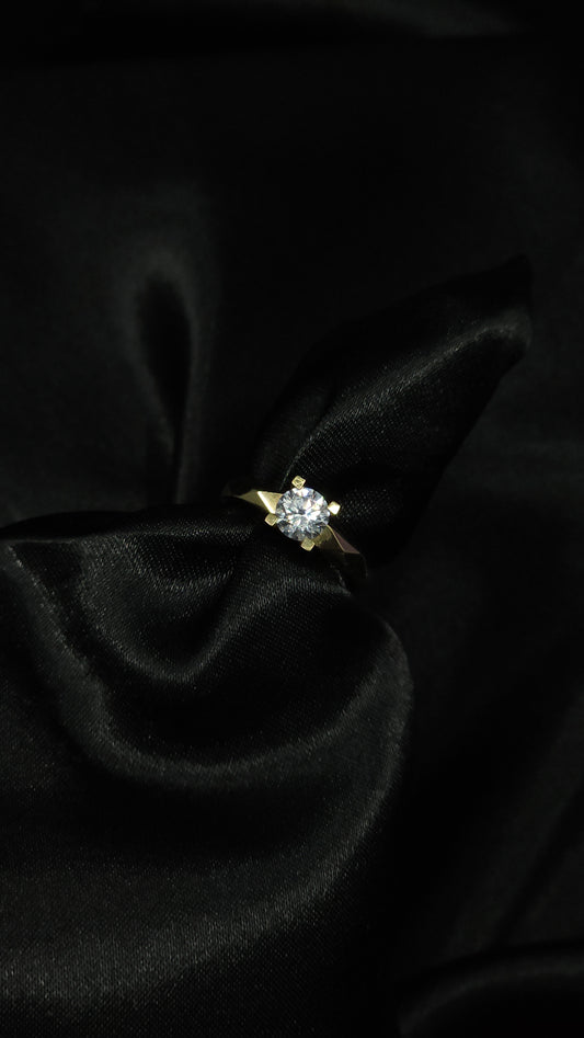 Ring mit Zirkonia