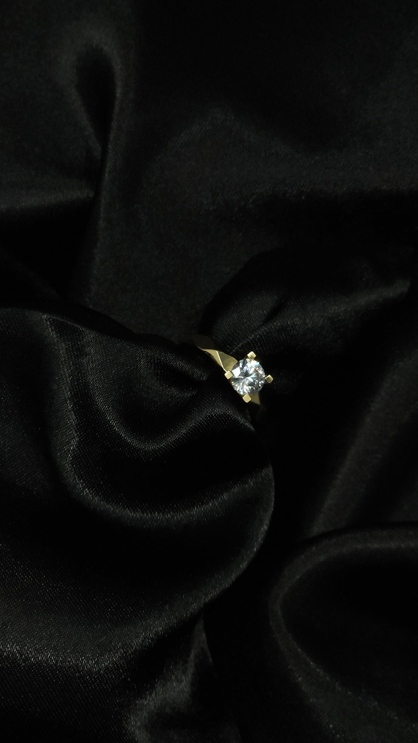 Ring mit Zirkonia