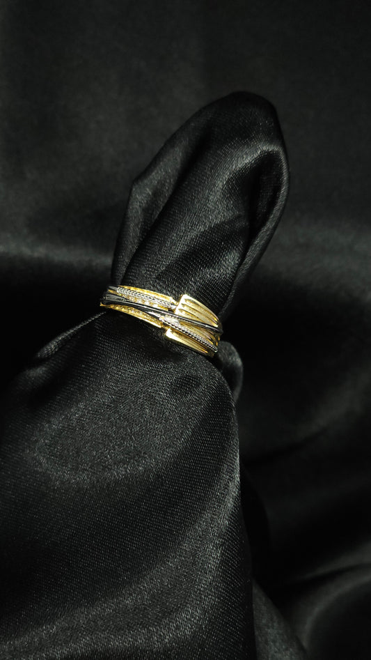 Ring mit Weissgoldverzierung