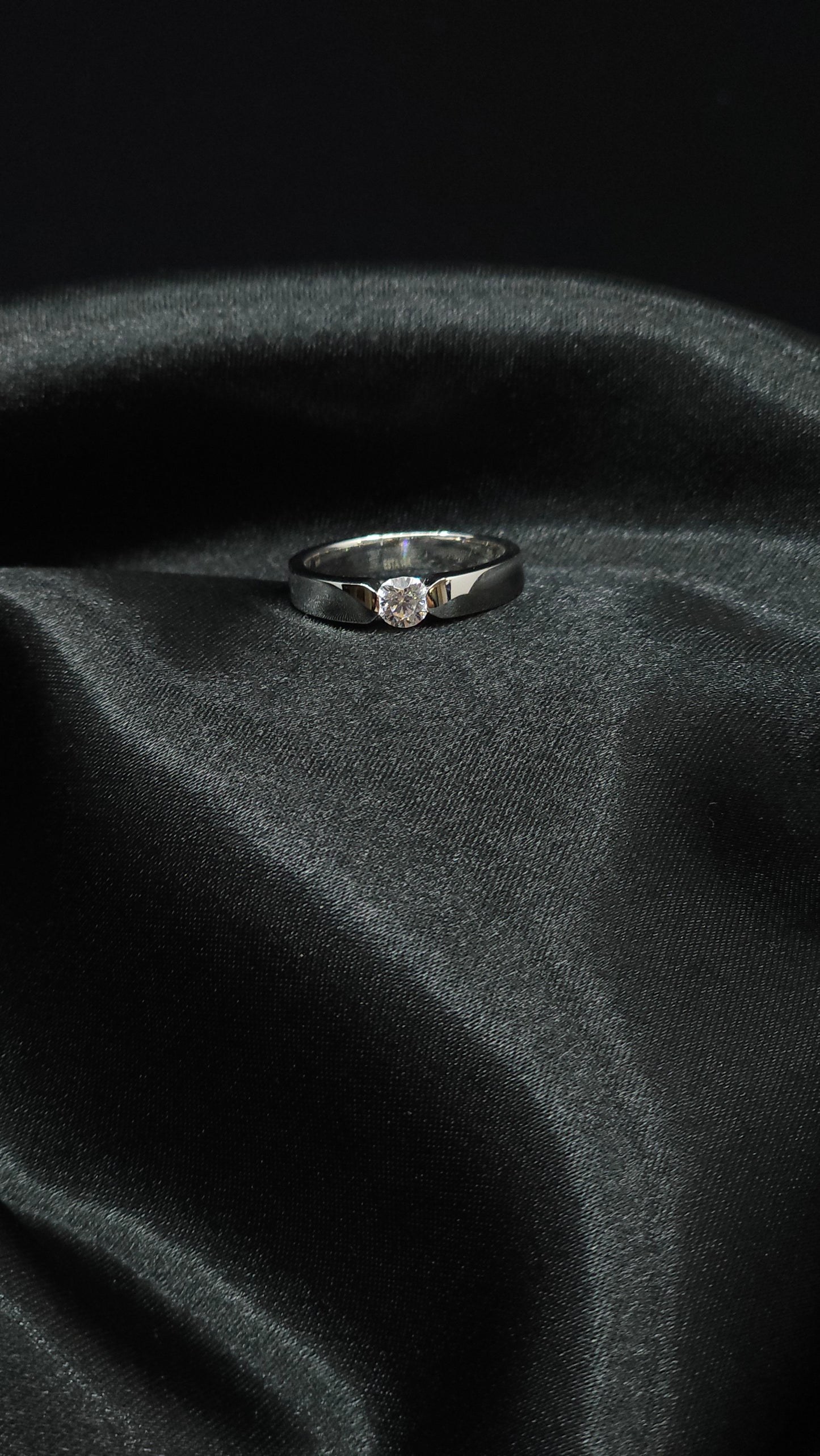 Ring mit Zirkonia