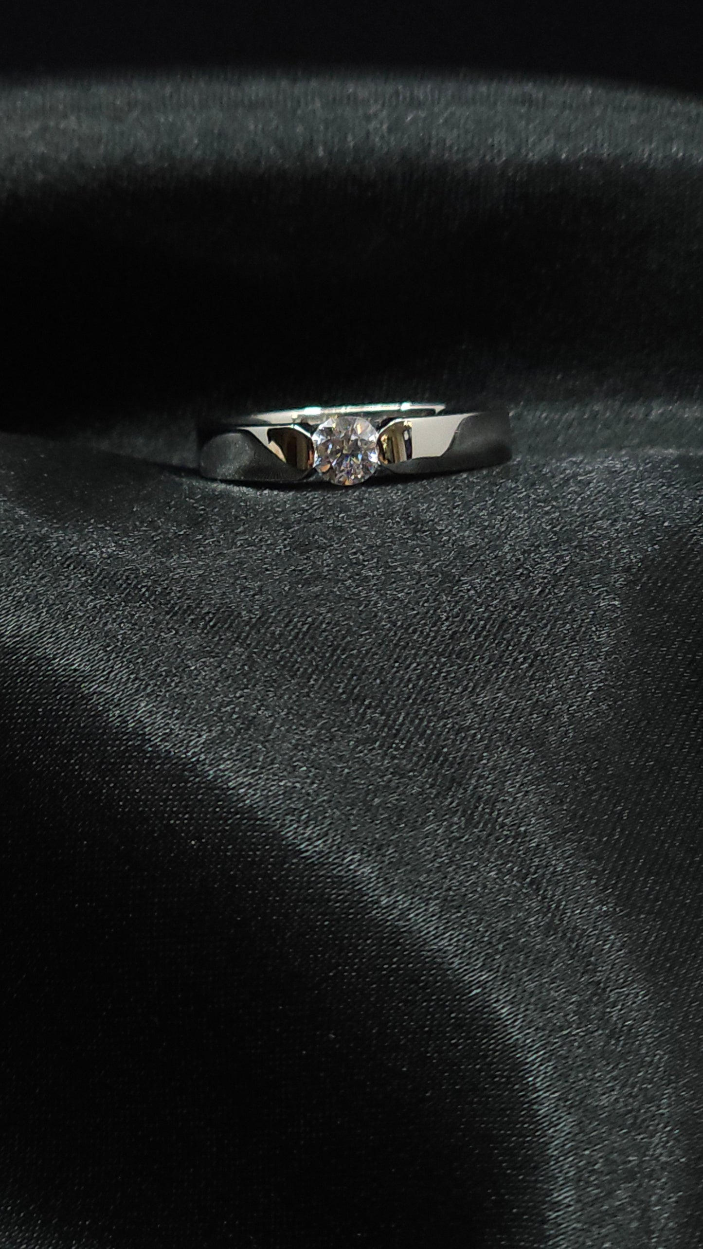 Ring mit Zirkonia