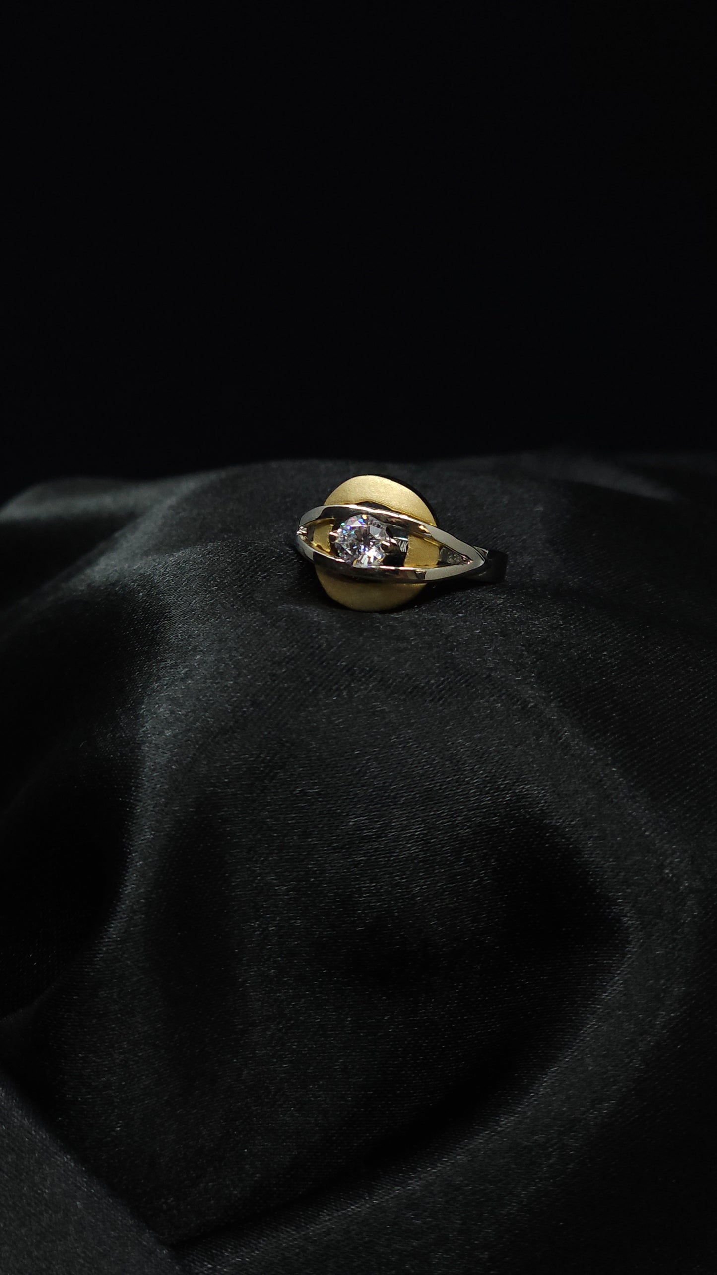 Ring mit Zirkonia